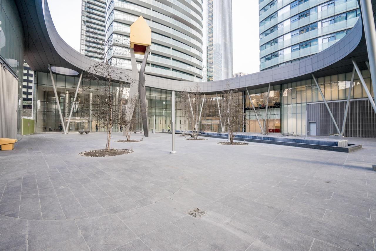 Aaira Suites Toronto Bagian luar foto