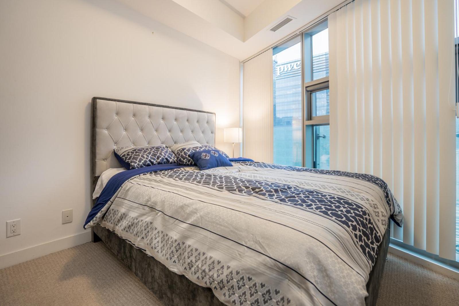 Aaira Suites Toronto Bagian luar foto