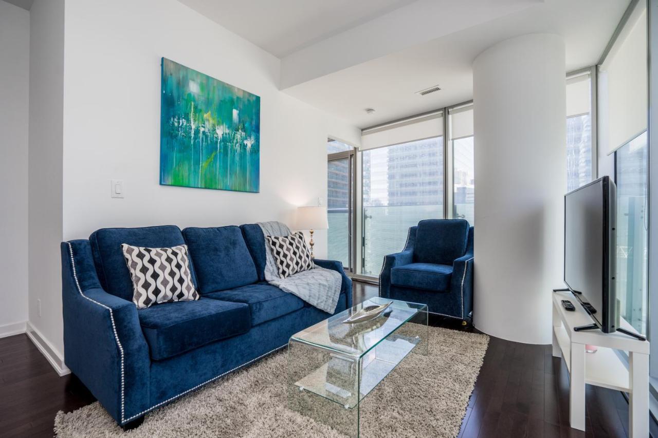 Aaira Suites Toronto Bagian luar foto