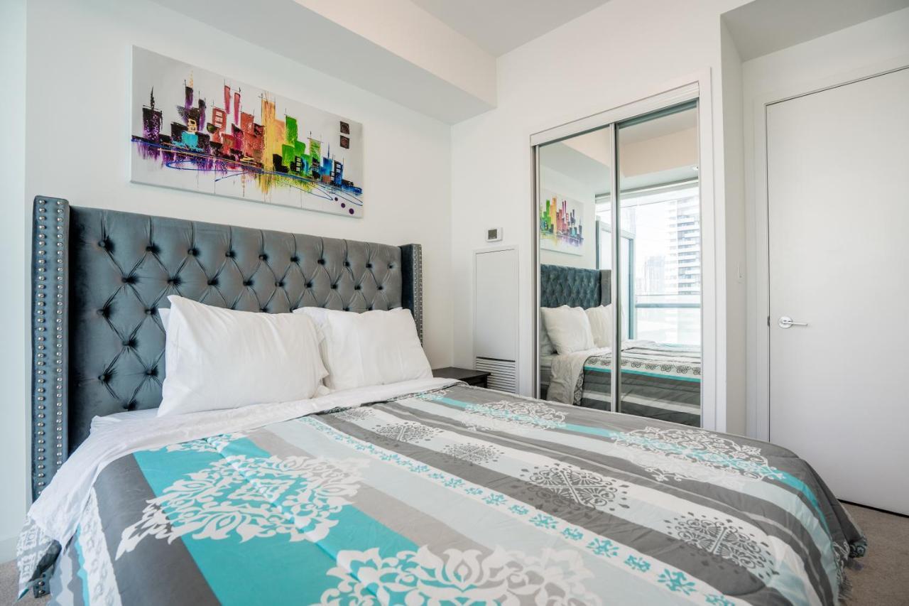 Aaira Suites Toronto Bagian luar foto