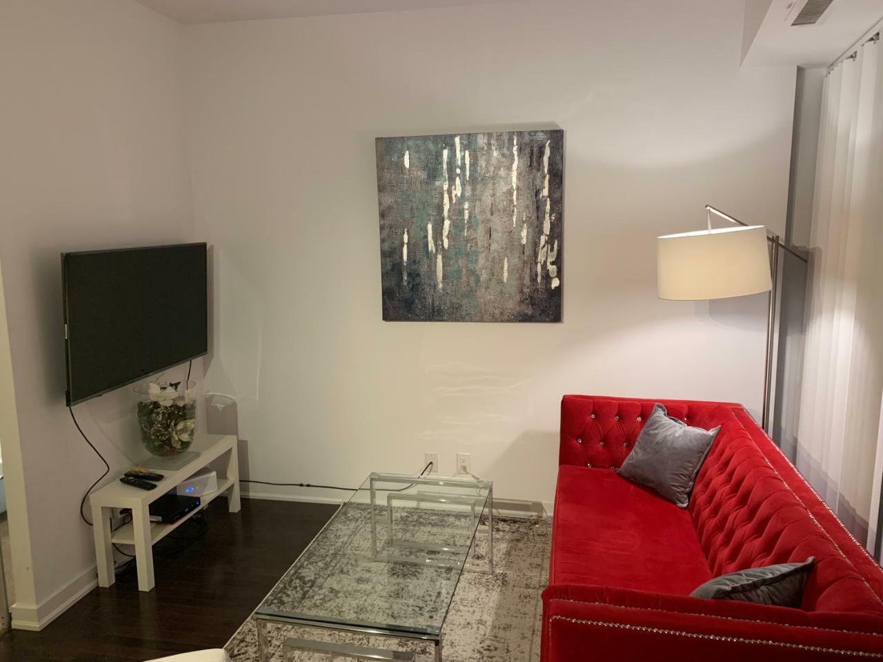 Aaira Suites Toronto Bagian luar foto