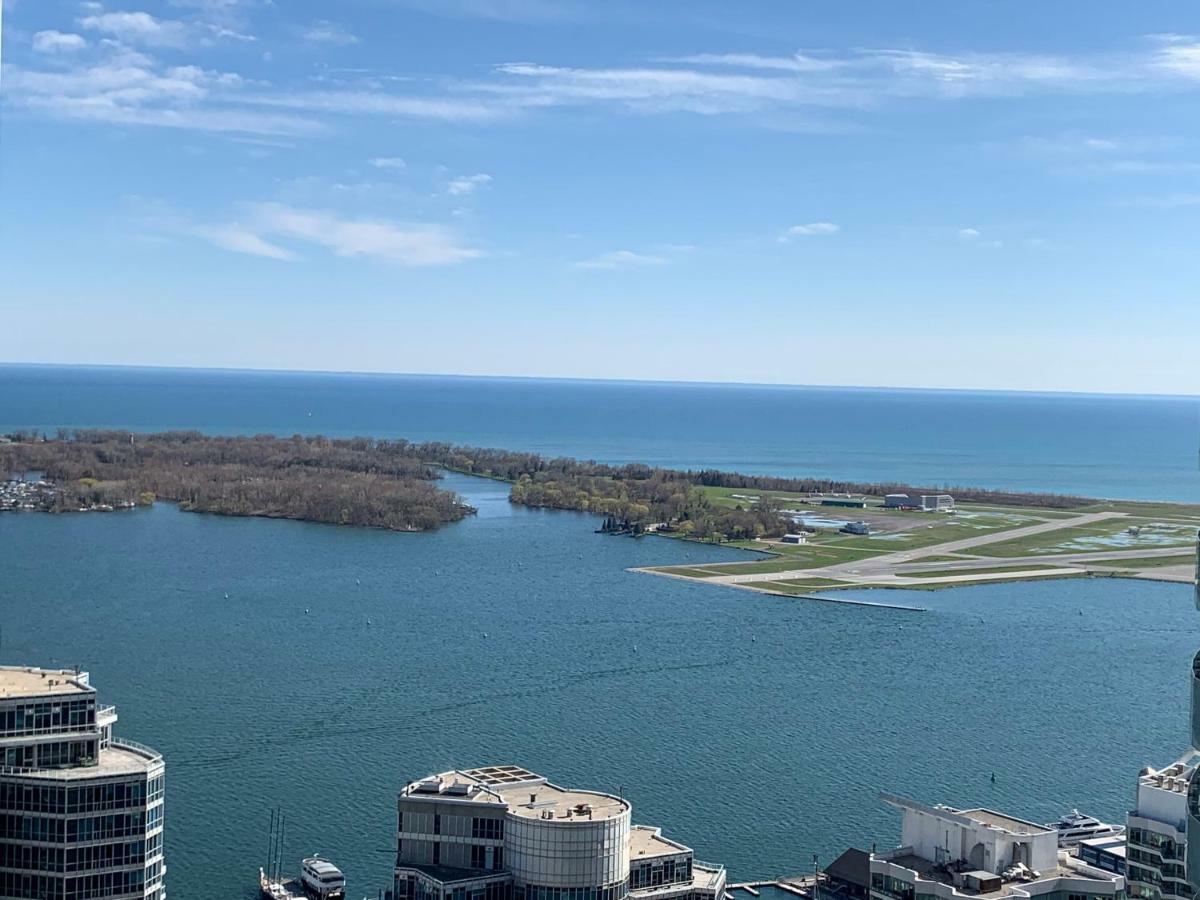 Aaira Suites Toronto Bagian luar foto