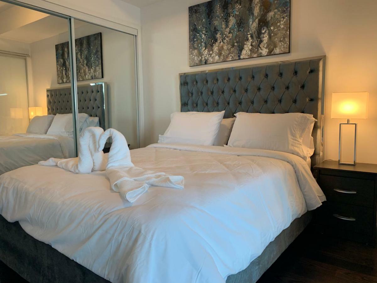 Aaira Suites Toronto Bagian luar foto