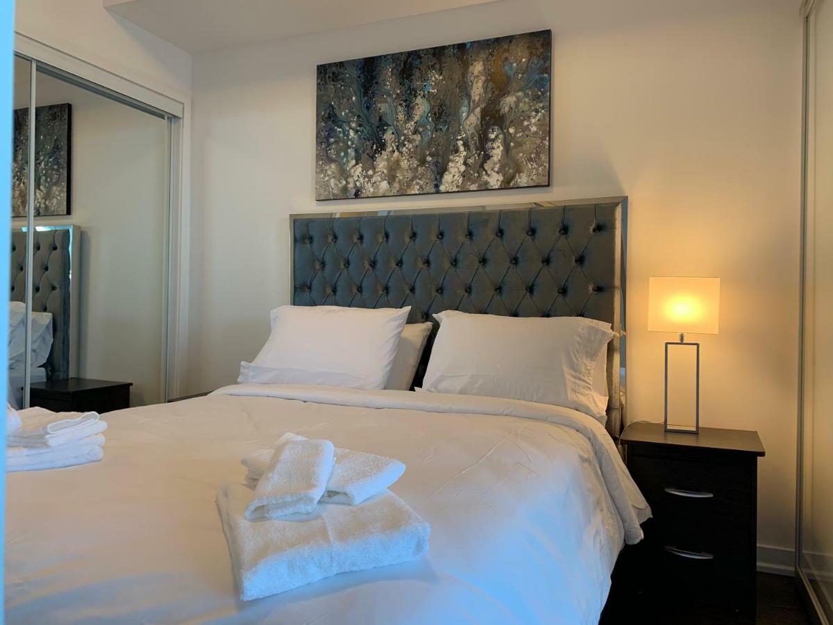 Aaira Suites Toronto Bagian luar foto